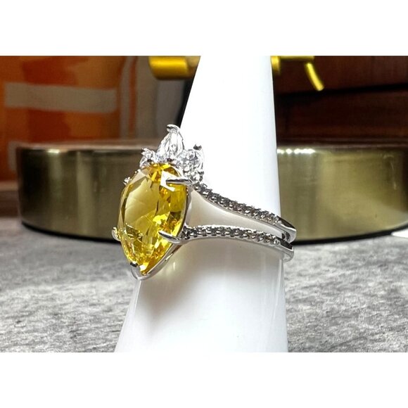 Ring Bomb Party Ring, NWOT, size 7, yellow stone on silver color band - Picture 8 of 8